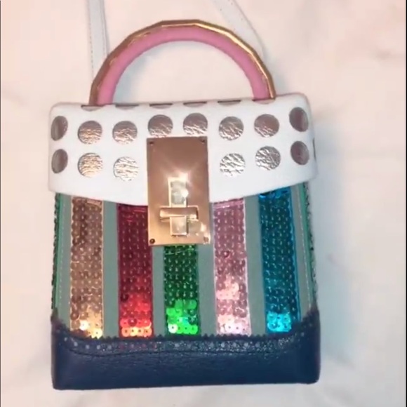 Meet your Posher, Emy - Picture 1 of 1